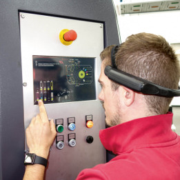 AR-Brille_Einsatz.jpg