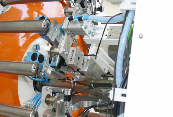Many roads lead to the capping machine